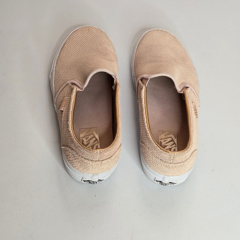 Vans Asher Perforated Suede Slip-On Blush Pink Metallic Gold Lining Sneaker Sz 9 - Picture 4 of 9